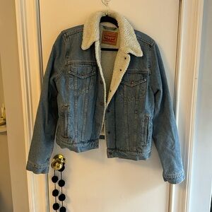 Cropped Levi Denim Jacket